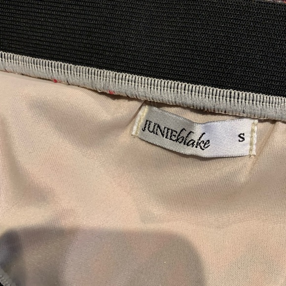 Junie Blake size small elastic skirt. - Picture 2 of 4
